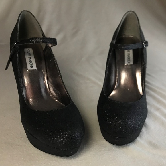 Steve Madden Closed Toe Platform Pumps - Picture 2 of 8
